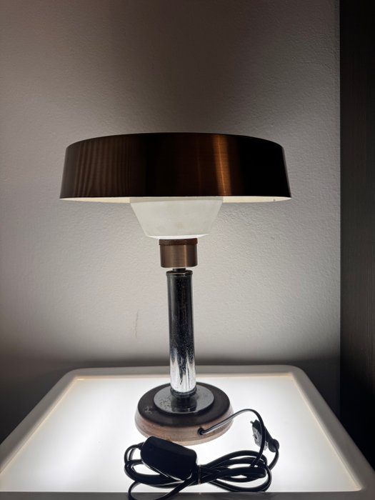ITALIAN MINISTERIAL TABLE LAMP